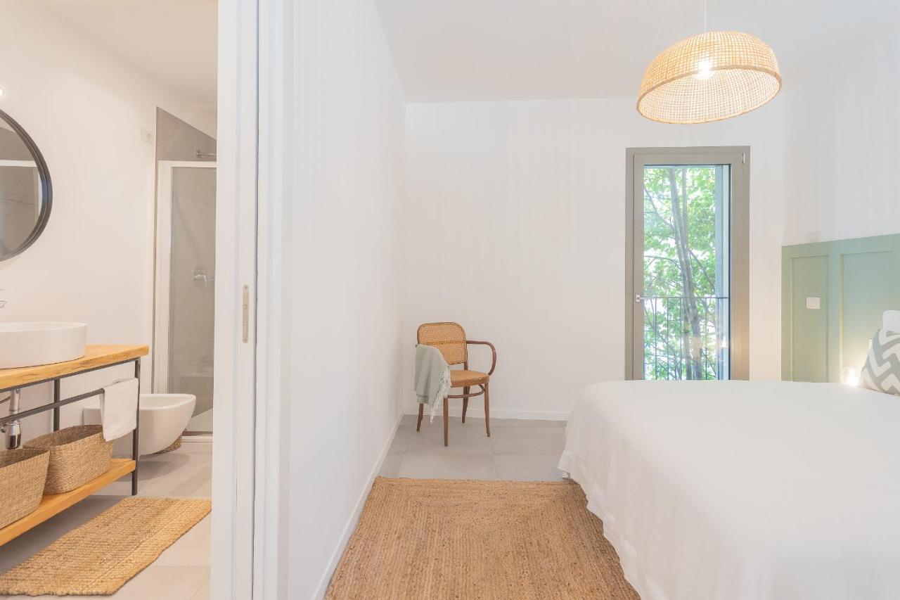 Ginepro & Salvia Apartments In Como By Rent All Комо Екстериор снимка