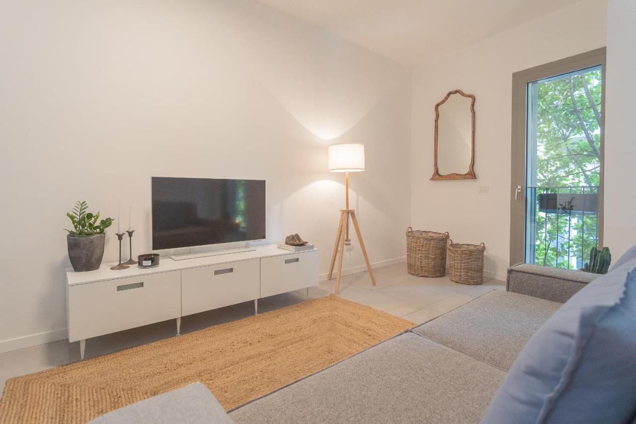 Ginepro & Salvia Apartments In Como By Rent All Комо Екстериор снимка