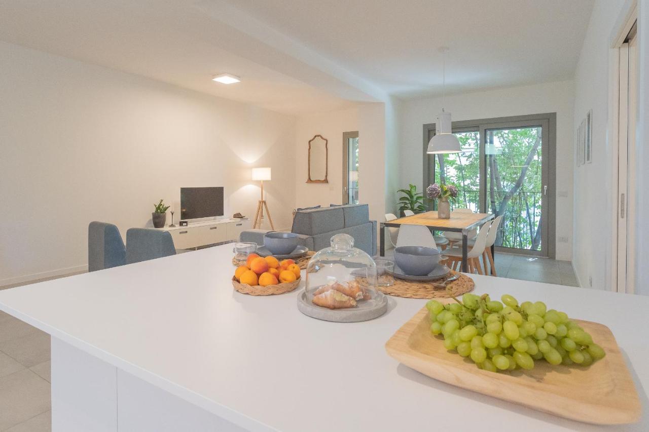 Ginepro & Salvia Apartments In Como By Rent All Комо Екстериор снимка