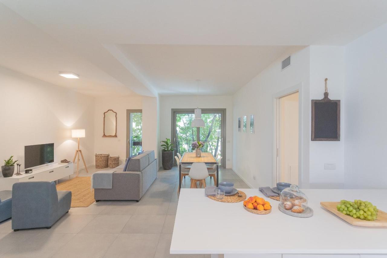 Ginepro & Salvia Apartments In Como By Rent All Комо Екстериор снимка