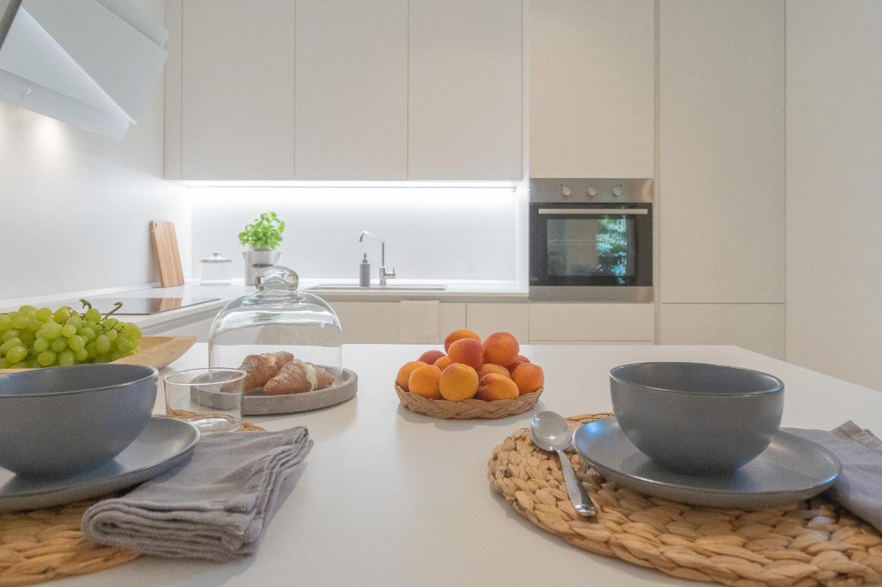 Ginepro & Salvia Apartments In Como By Rent All Комо Екстериор снимка