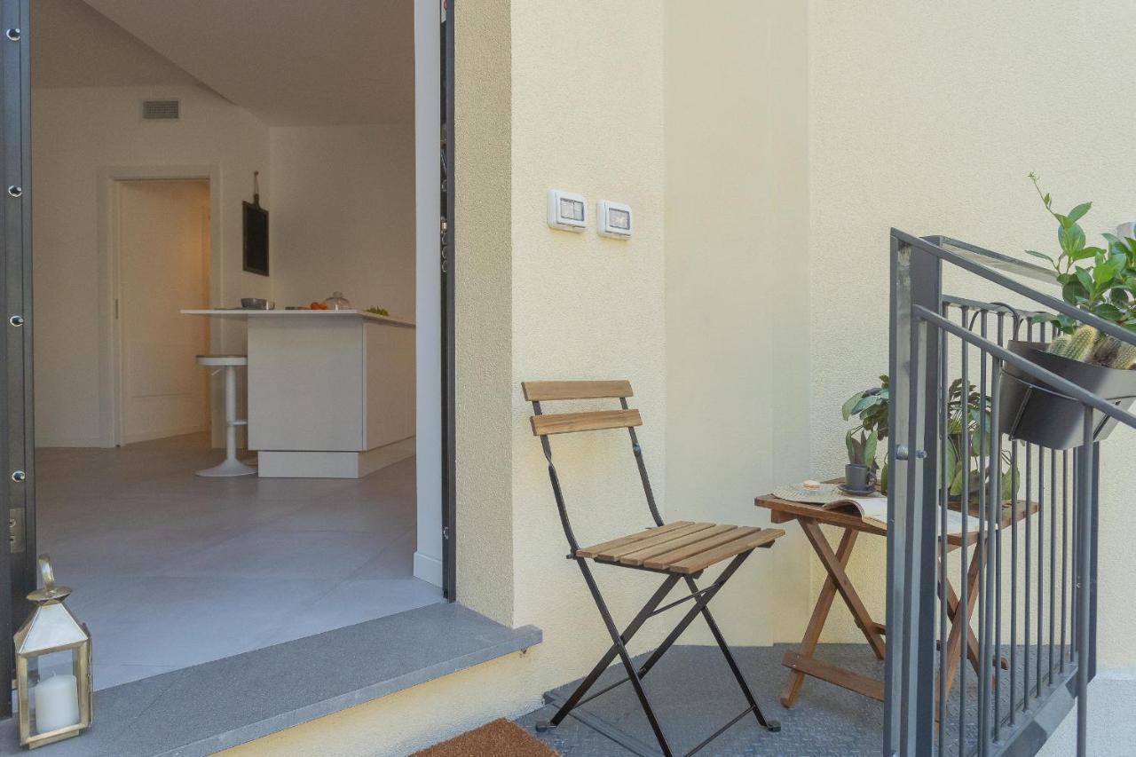 Ginepro & Salvia Apartments In Como By Rent All Комо Екстериор снимка